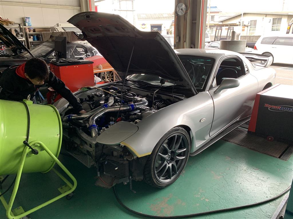 マツダ・RX-7（FD3S） 前置きインタークーラー HKS・V-Proセッティング
