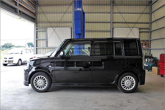 トヨタ bB ZXバージョン No.02 ｜ オートプラネット整備/修理/販売