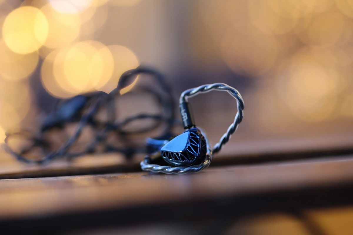 Unique Melody Maven PRO IEMS - Most Beautiful Music Note