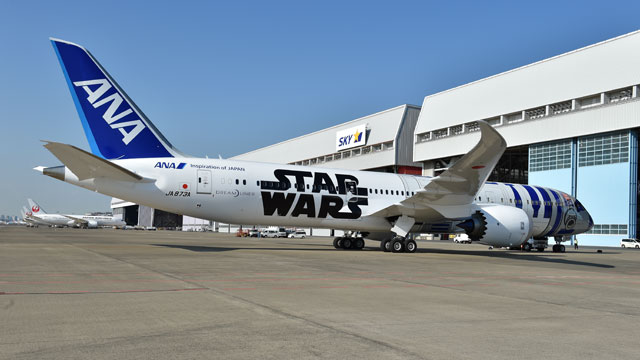 ANA、R2-D2ジェットの機内公開 特別塗装の787-9、17日に羽田遊覧飛行