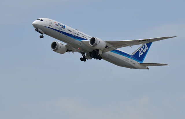ANA、787-10公開 胴体最長の787、新シートで東南アジア路線に