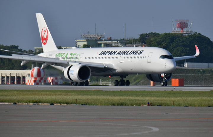 エコの3号機、那覇でお披露目 写真特集・JAL A350-900 JA03XJ（1）