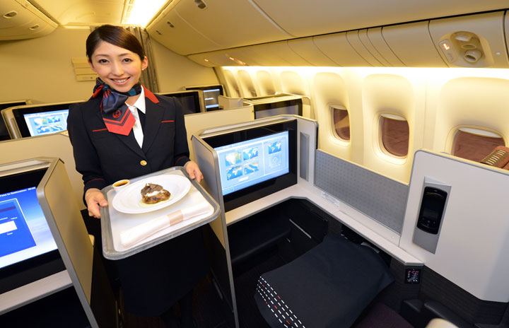 JAL、ビジネスクラスで機内食注文サービス開始 新仕様スカイスイート777で