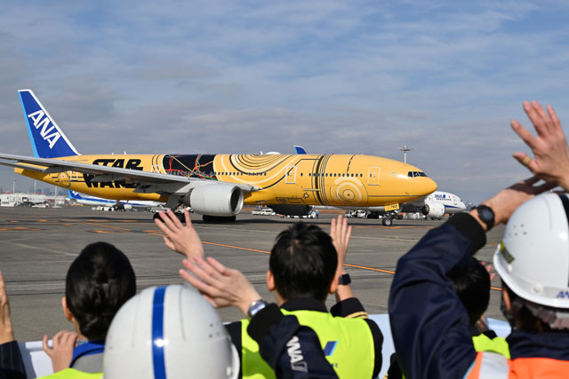 ANA C-3POジェット、1/14に台北へ出発 通常塗装に