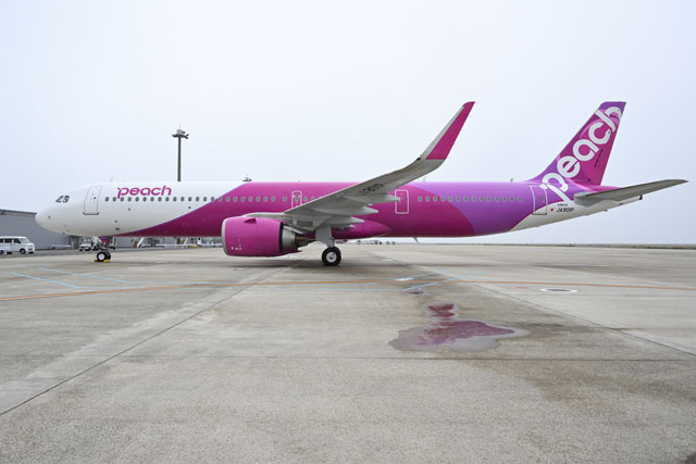 ピーチA321LR、2号機が6/7就航 足もと広くUSB充電対応