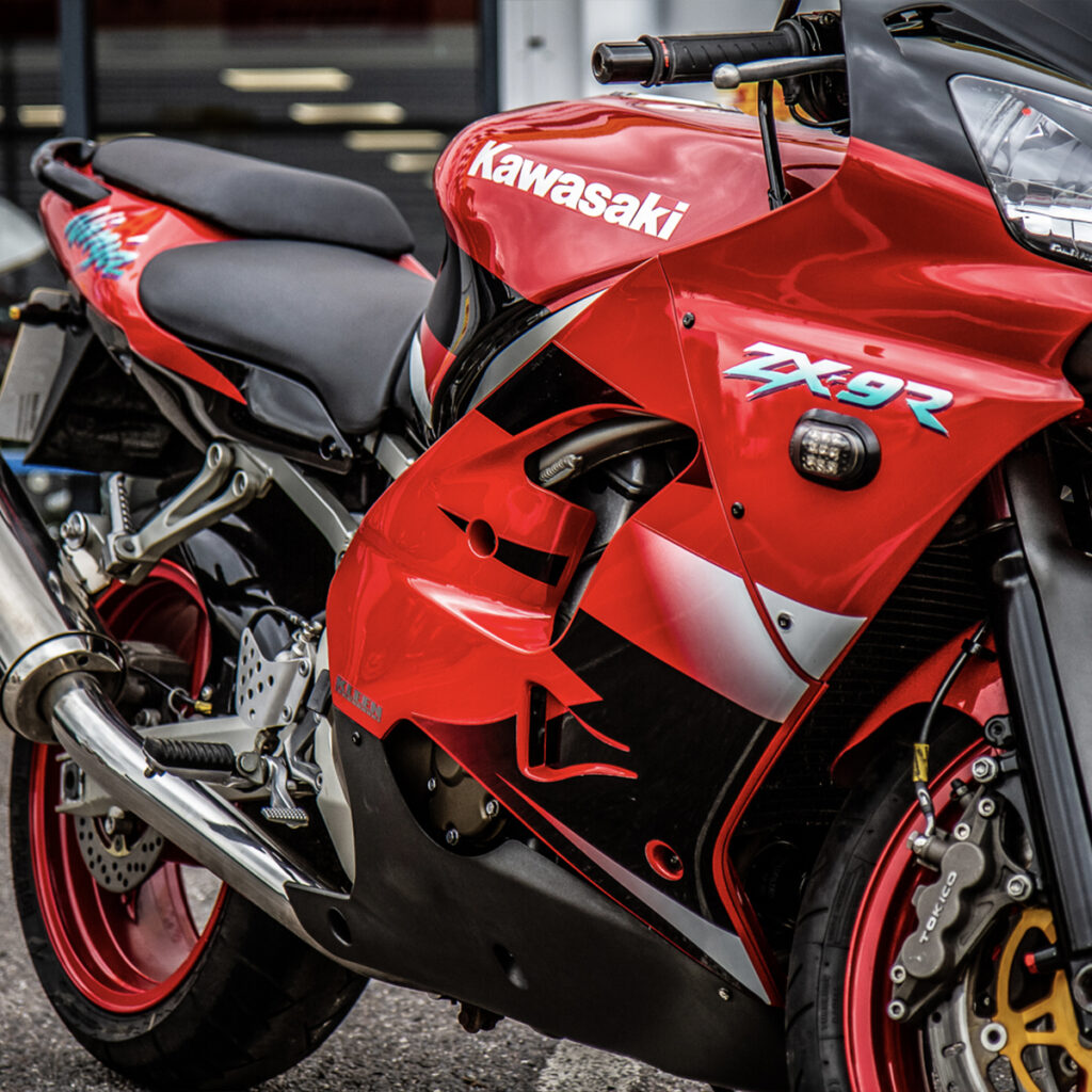 Kawasaki ZX-9R E1 - Apex 66