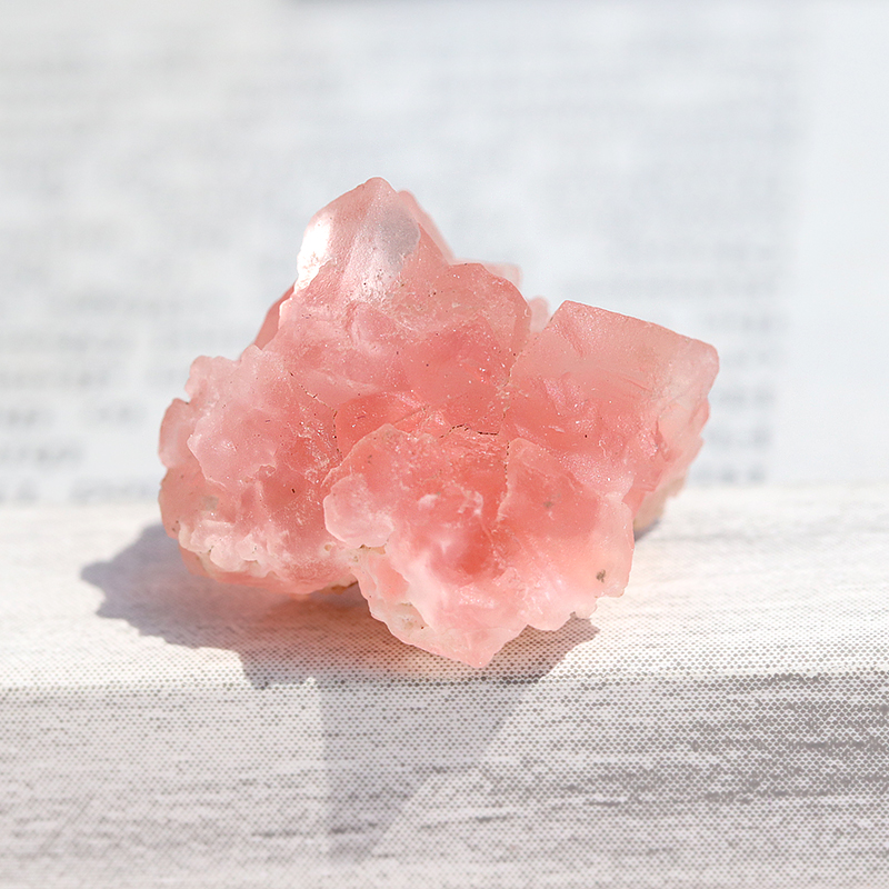 超入手困難！フランス・モンブラン産ピンクフローライト原石-006水晶