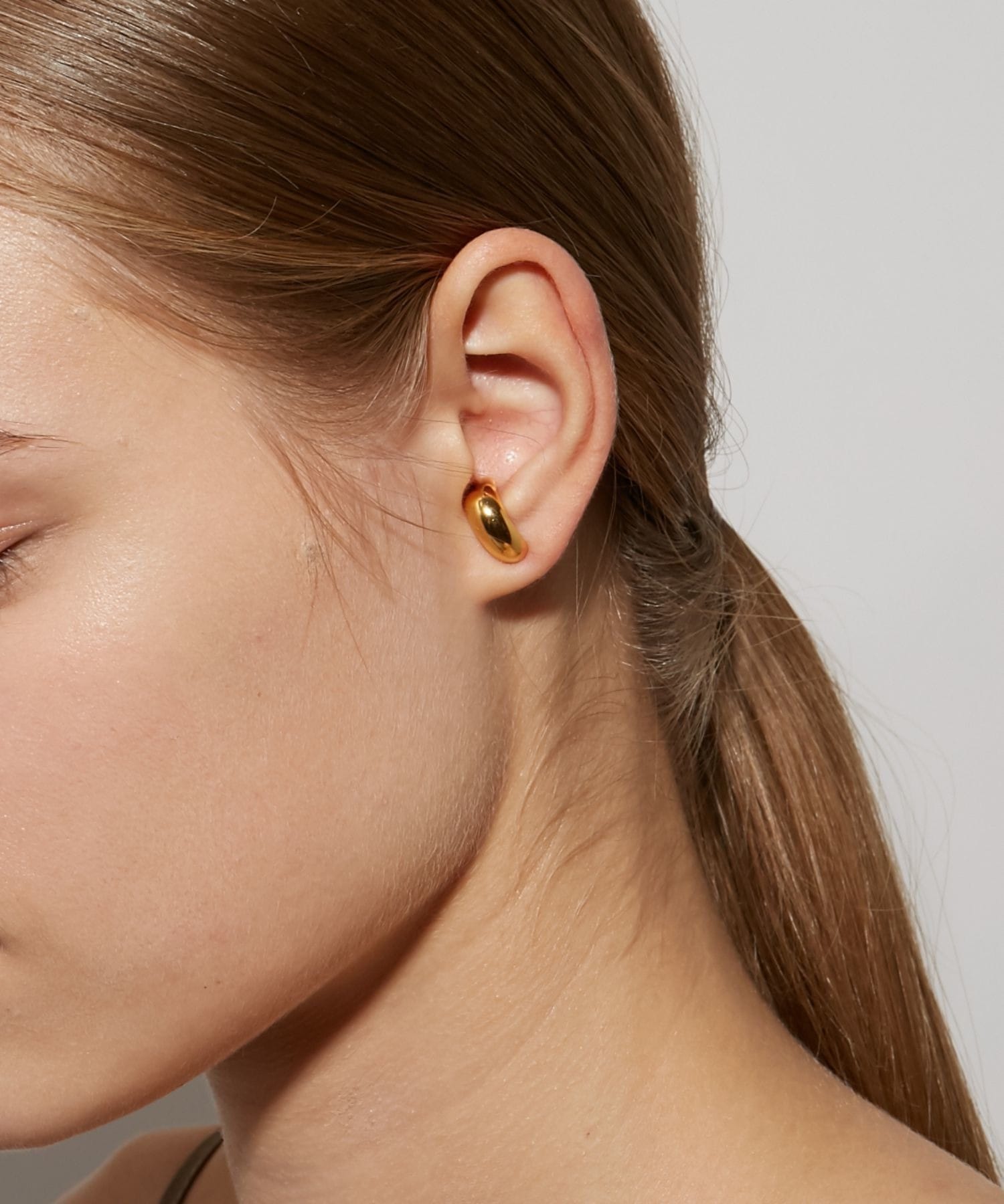 bone] bean reverse pierced earring｜ARTIDA OUD（アルティーダ ウード）