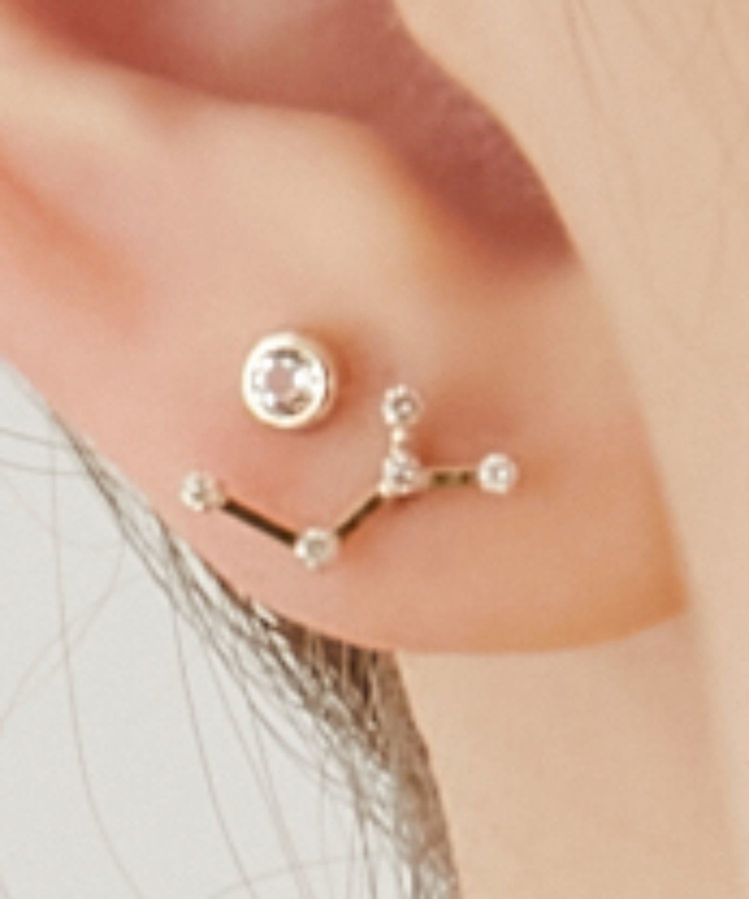 constellation] K10 SAGITTARIUS diamond white topaz pierced earring
