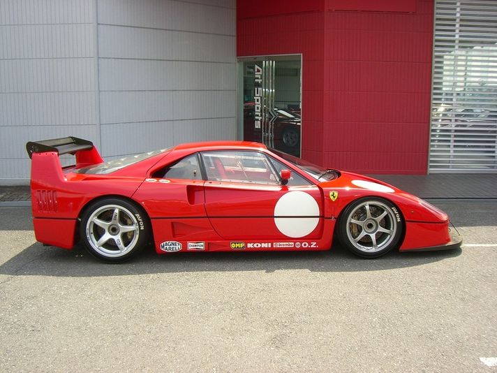 フェラーリ F40 COMPETIZIONE 新車 情報 | アートスポーツ