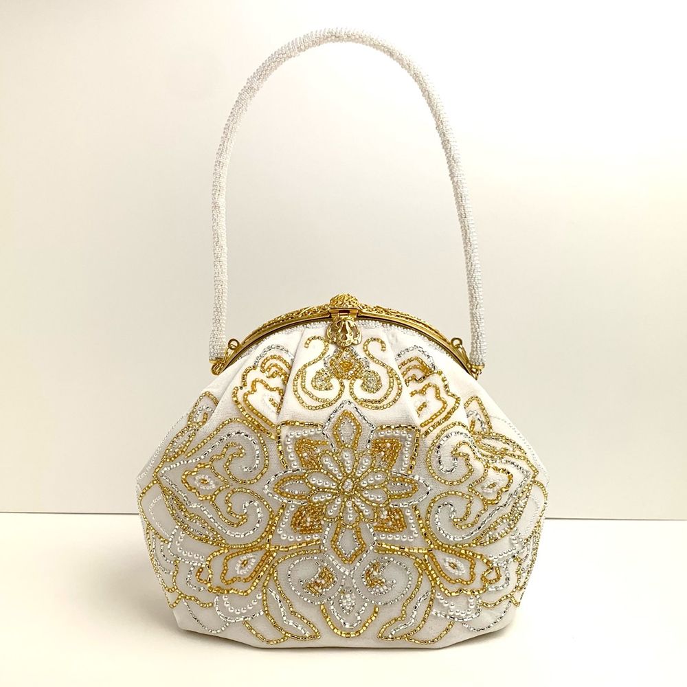 可憐なガラスビーズの丸形バッグ【白】 | arakawa ONLINE SHOP