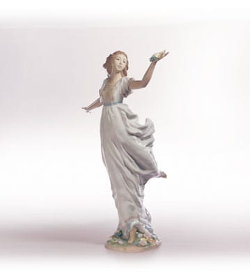 Feeding the Pigeons Lladro - 01005428 - Women Lladro Figurines