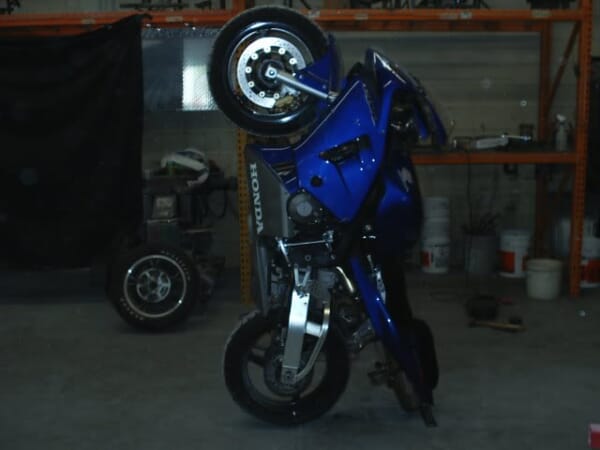 SICK製 - バイクを直立したり、ウィリーの足掛けに-12Bar｜AxxL