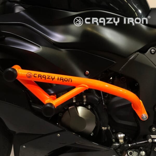 ZX-6R(09-22) スライダー付 エンジンガードで車体をガード｜AxxL