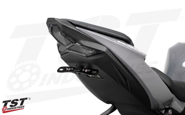 TST製 ZX-6R (19-25) 可倒式フェンダーレス フルキット｜AxxL