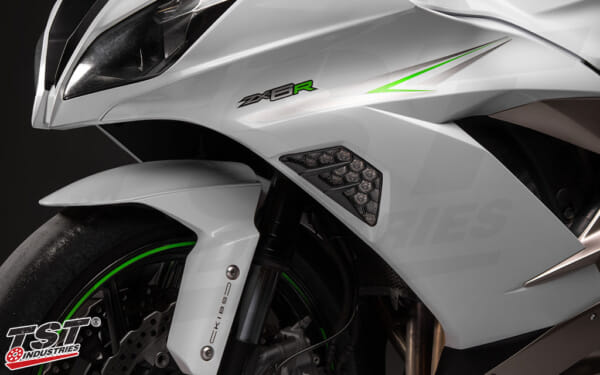 ZX6R 専用 カスタムLEDフロントウインカー｜AxxL