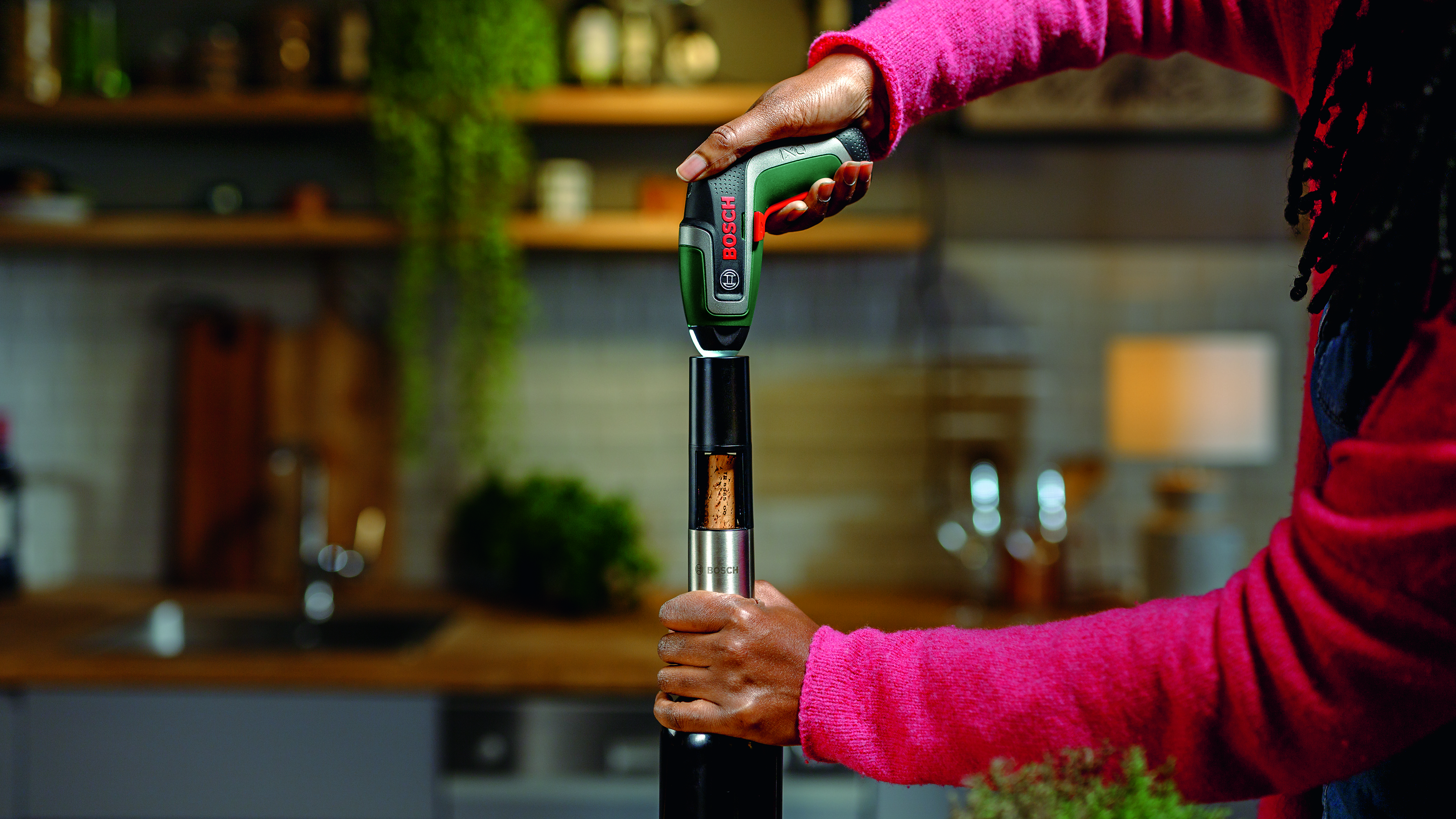 誕生20周年！Smart & PerfectコードレスドライバーIXO（アイ・エックス