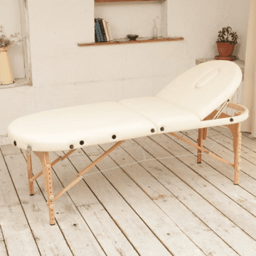 自店の参考に…今、他のサロンが使っているベッド&リクライニングソファ