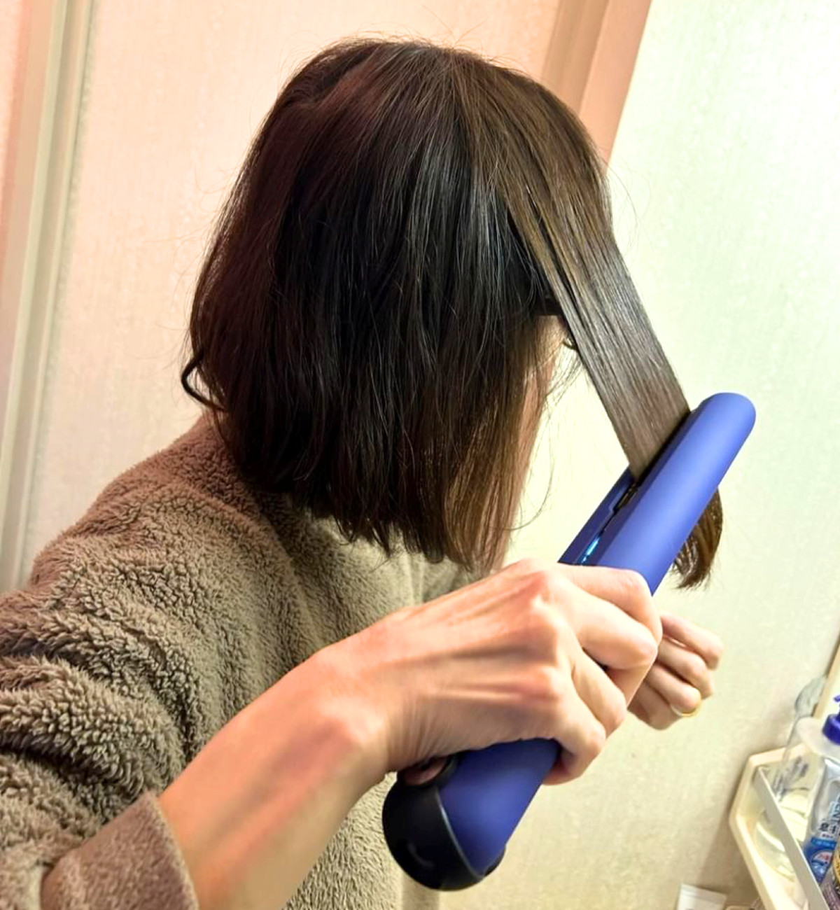 熱ダメージ半減、立ち上がり25秒、便利なコードレスアイロン