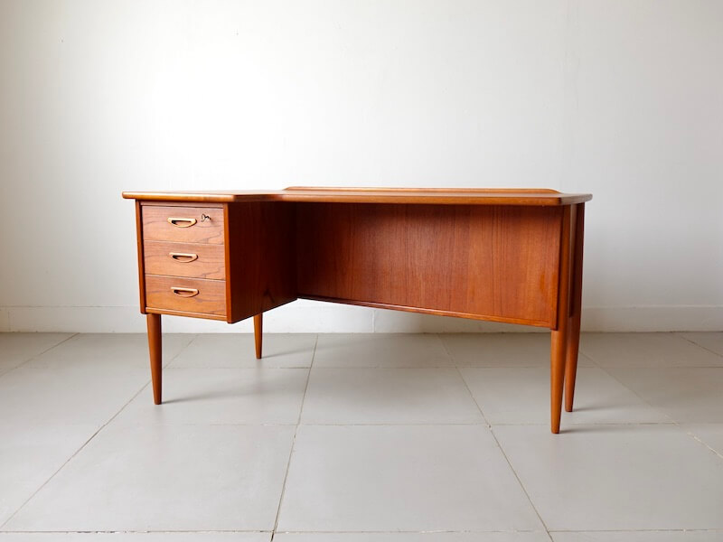 Bellbet | Model A10 Boomerang Desk by Goran Strand for Lelangs