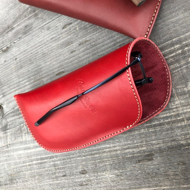 スタンダードなデザインが使いやすい☆本革眼鏡ケース - BELL'S SQUARE