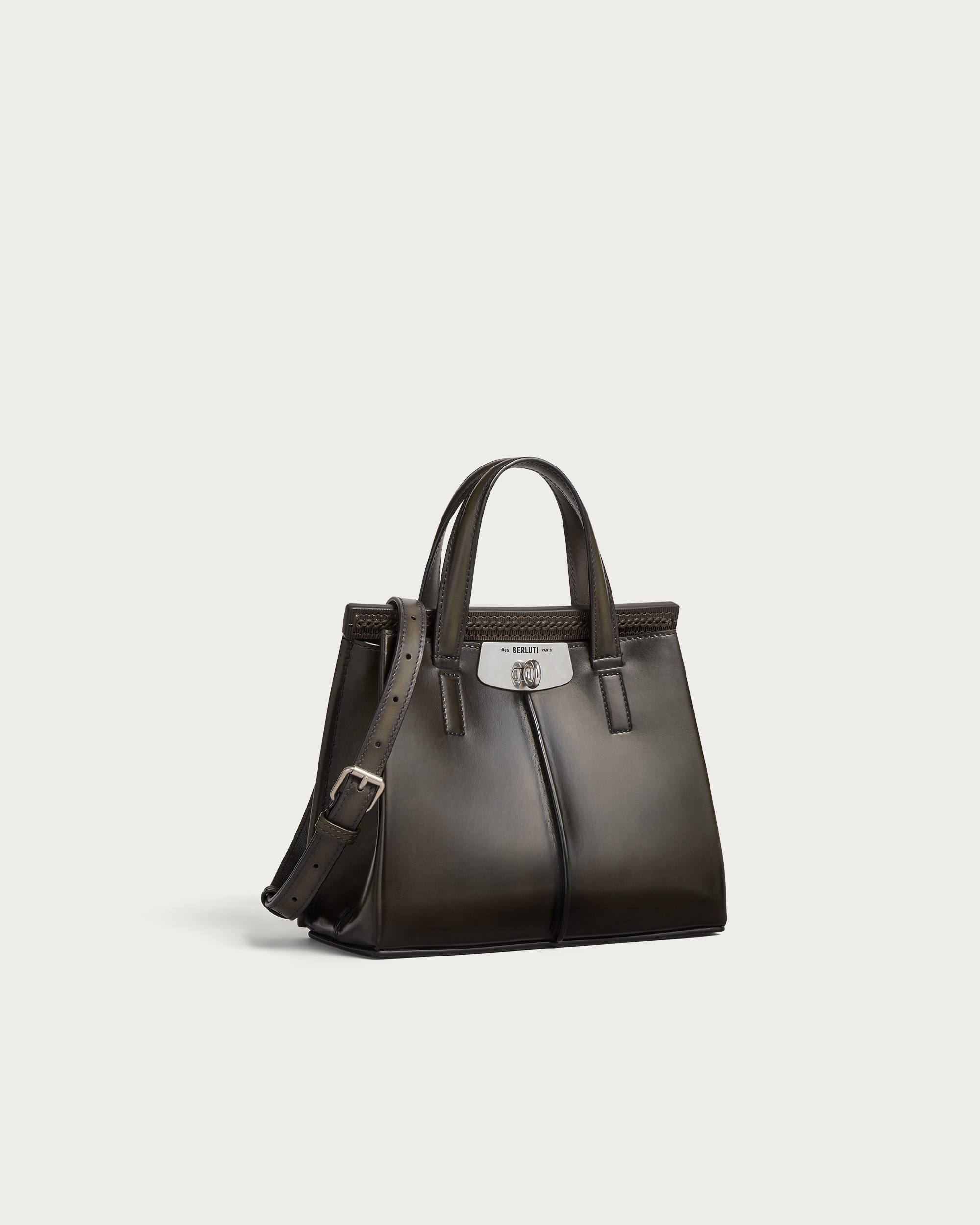 ルティ 25 メッセンジャーバッグ | ベルルッティ JP