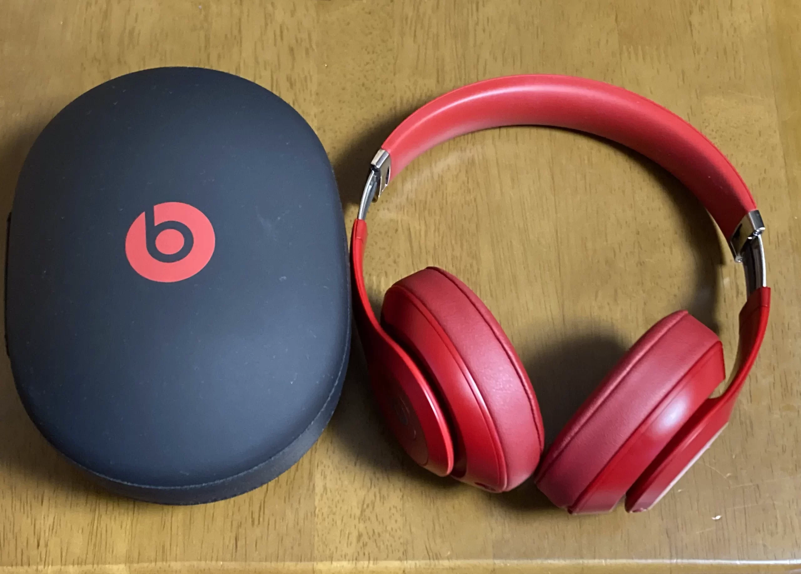 Beats Studio3 Wirelessオーバーイヤーヘッドフォン レジス… Beats