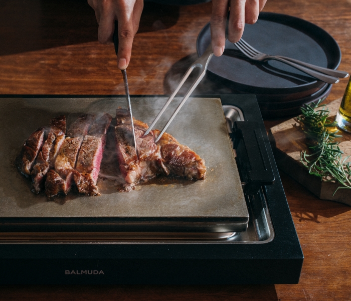 特徴 | BALMUDA The Plate Pro | BALMUDA（バルミューダ）公式サイト