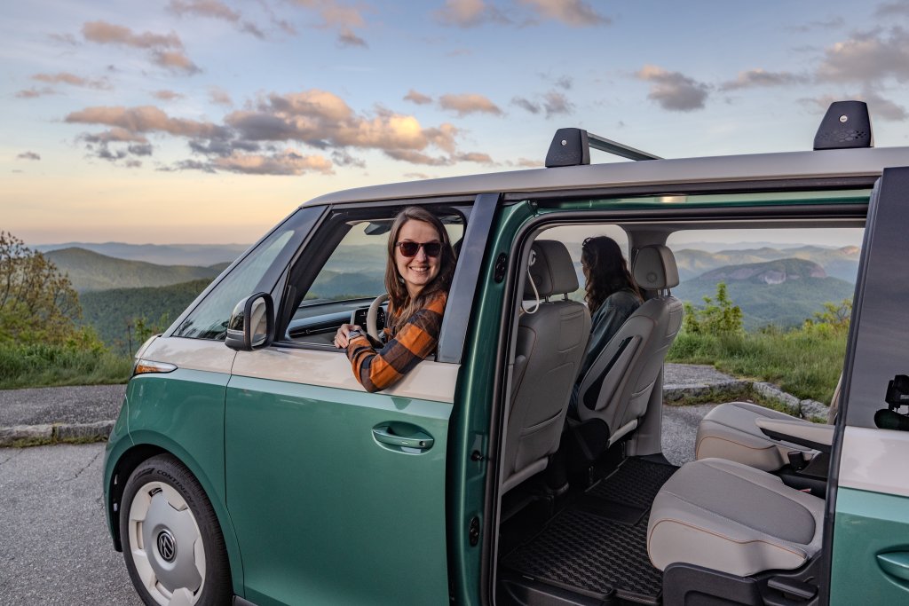 t*t様 house on the hill L/S Tee yellow fl house on the hill L/S