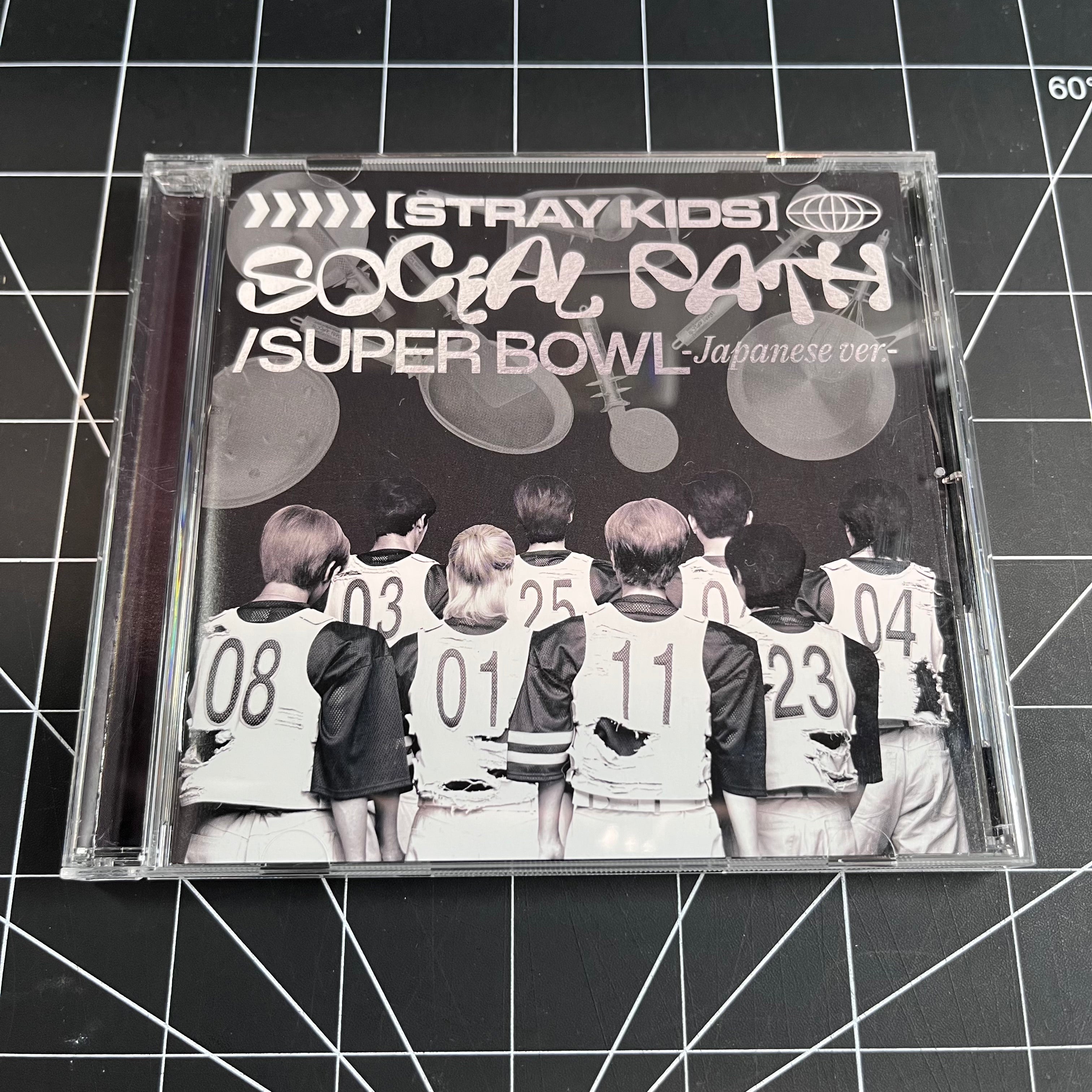 Stray Kids Social Path (feat. LiSA)/Super Bowl Japanese Ver