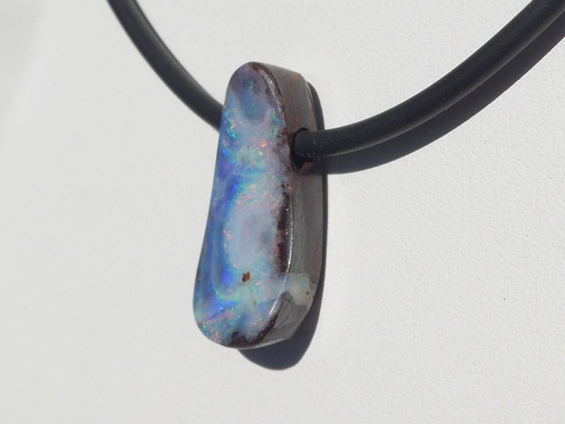ボルダーオパールペンダント｜オーストラリア産オパール｜オパール