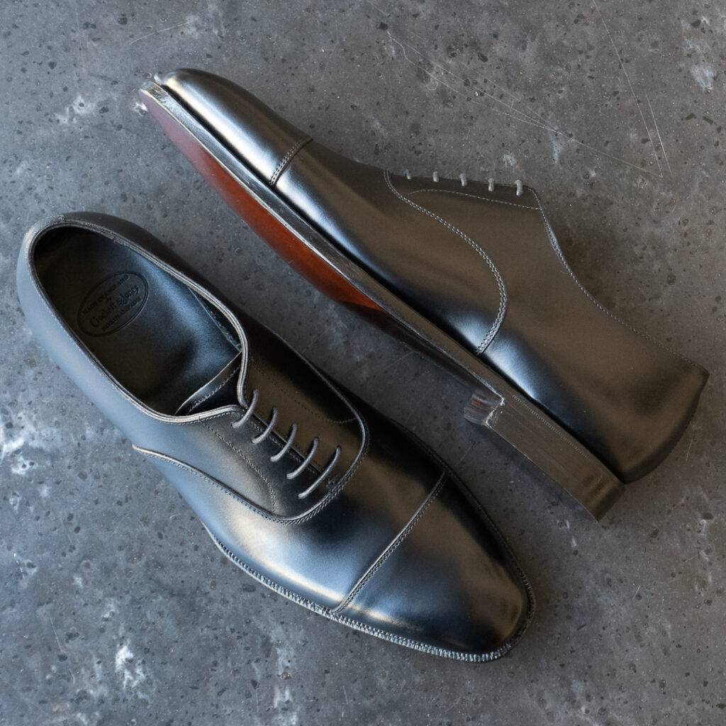 クロケット＆ジョーンズ名作ストレートチップ「オードリー物語