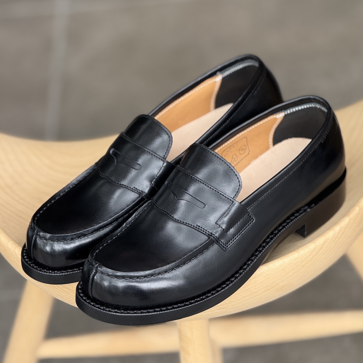 ブラックローファー3選 ローリングダブトリオ・サンダース | Trading