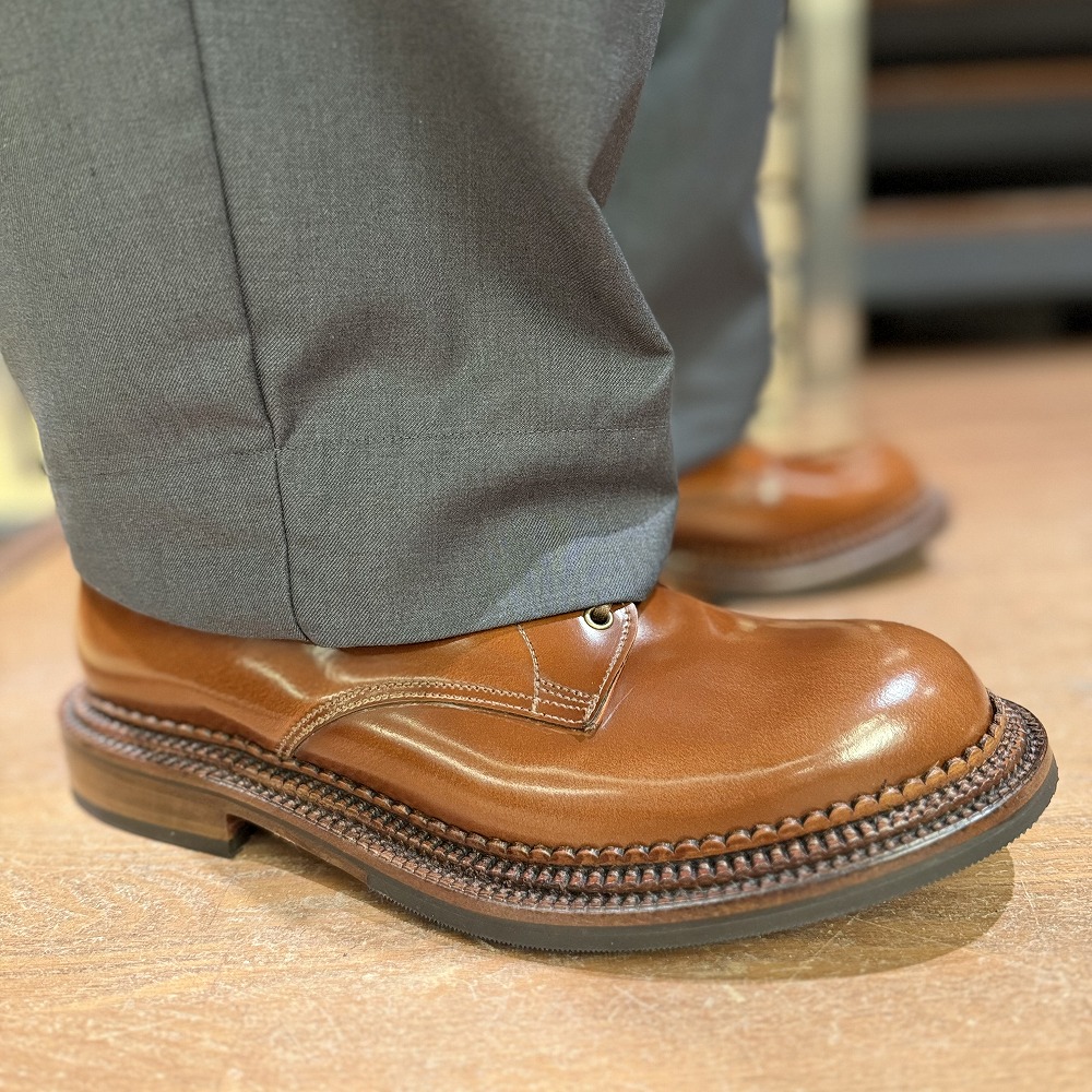 グレンソンのトリプルウェルトコレクションからプレーントウのDERMOTの