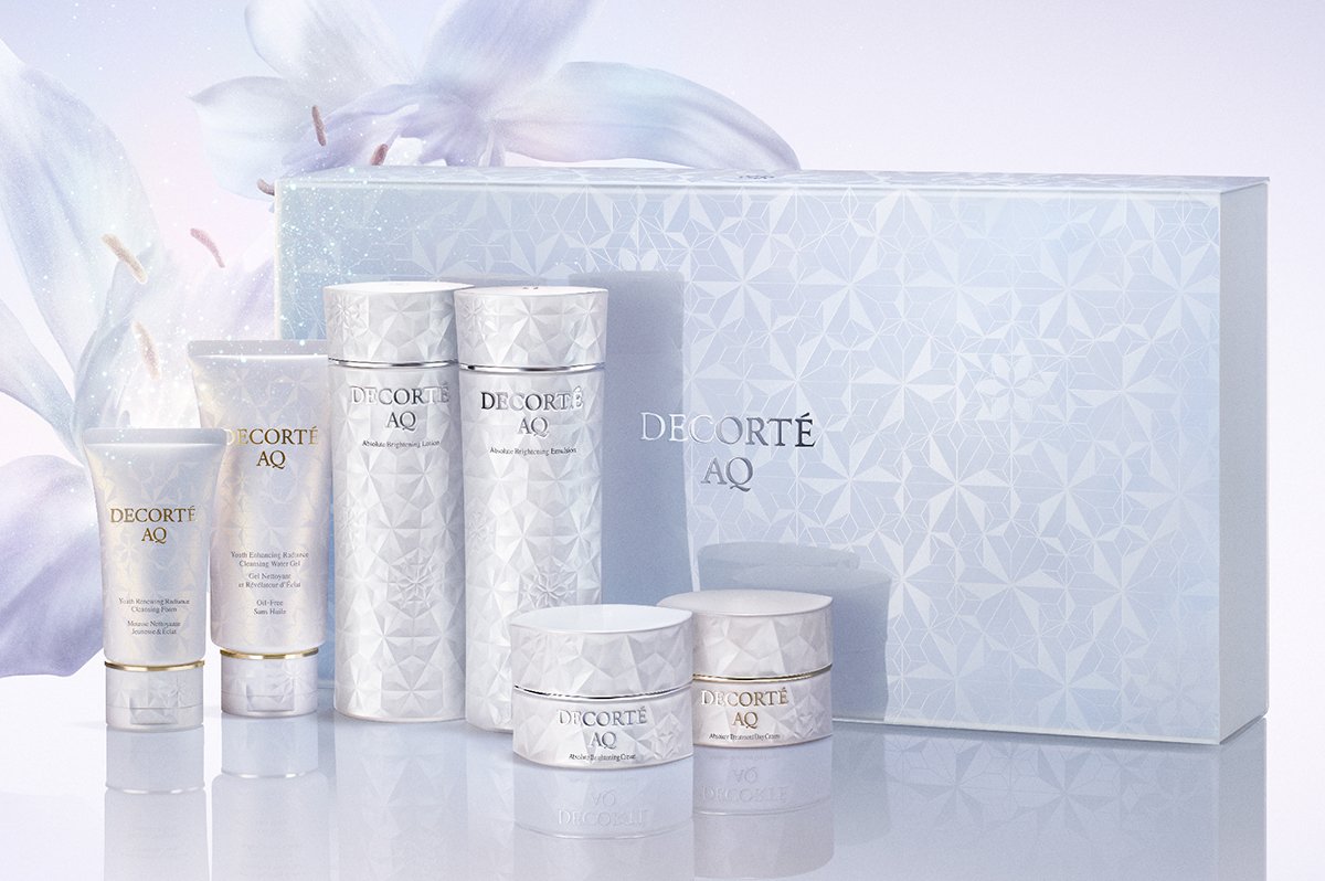 美容好きが選んだ人気クリスマスコフレ2024は？コスメデコルテ