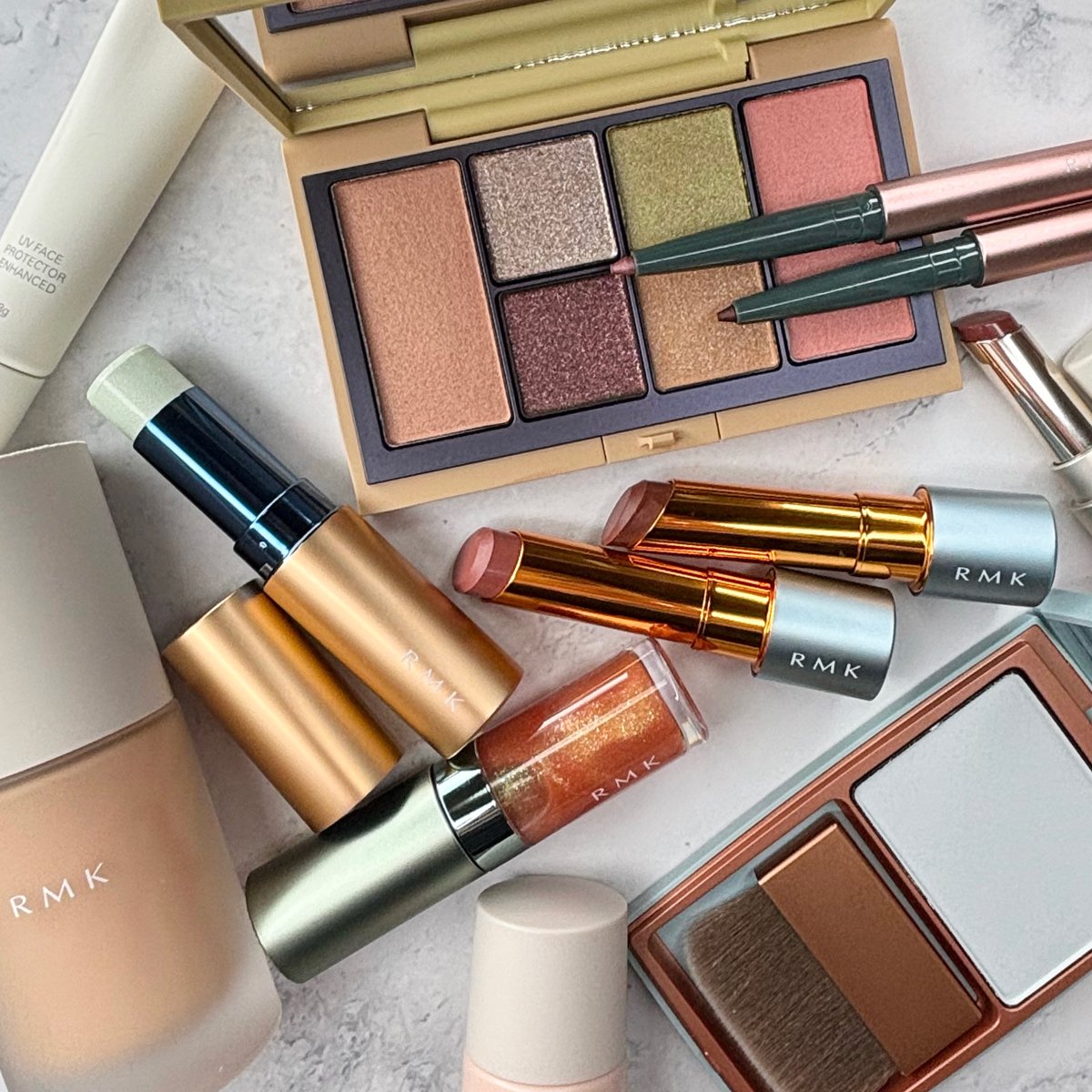 RMK］ブリーズ ブリス エスケープ アイズ ＆ ブラッシュ パレット