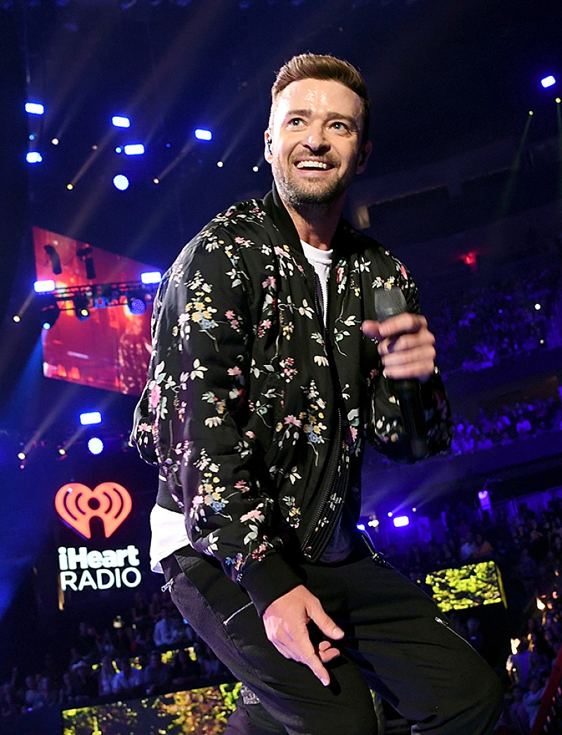 ジャスティン・ティンバーレイク、声帯を痛めたため延期していたツアー