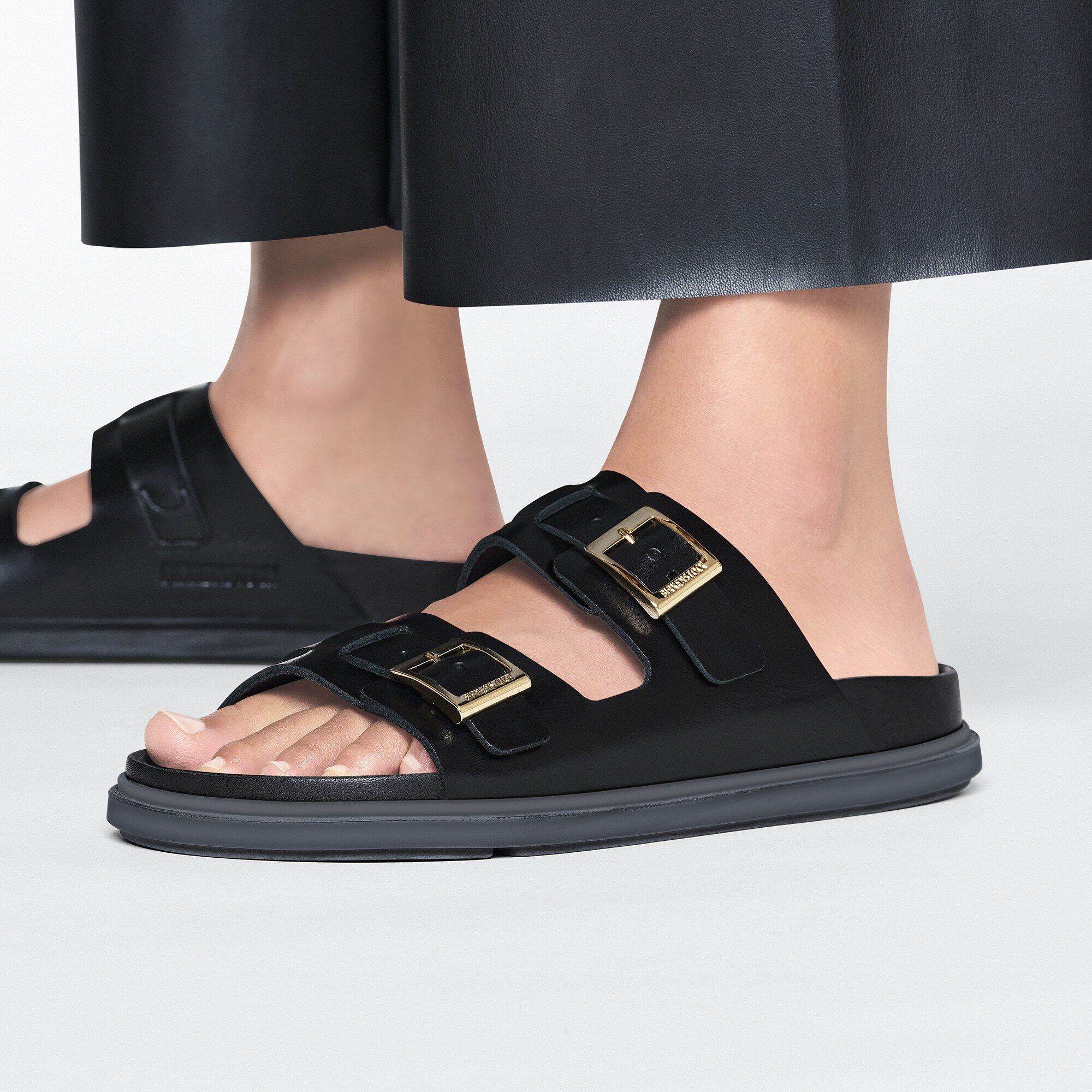 St Barths Natural Leather in Color Black | BIRKENSTOCK Italy
