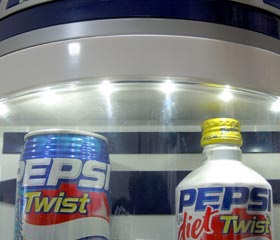 PEPSI：ファイナル スター・ウォーズ R2-D2 ドリンククーラー | PEPSI