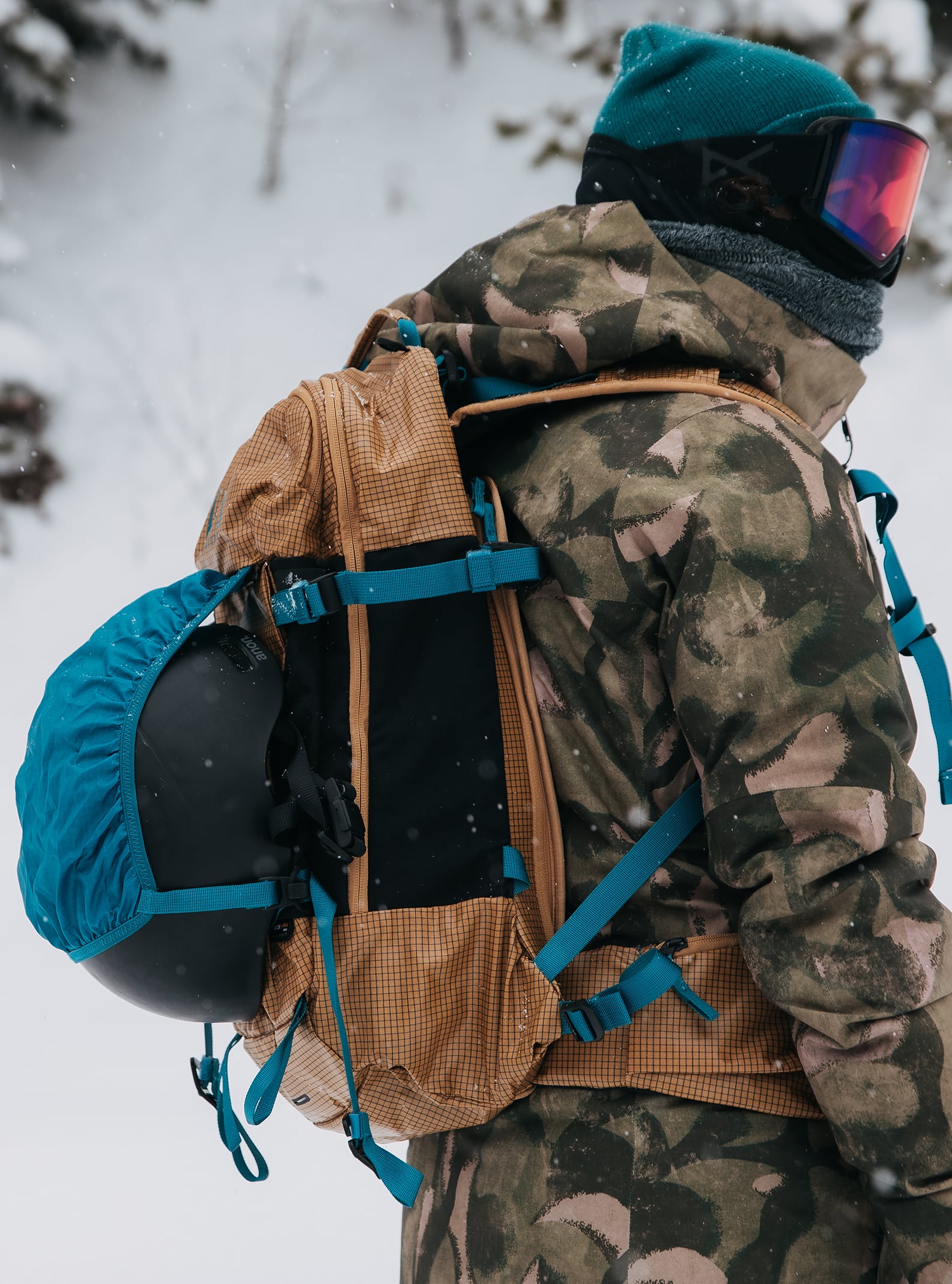 Burton [ak] Dispatcher 18L Backpack | Burton.com Winter 2022 JP