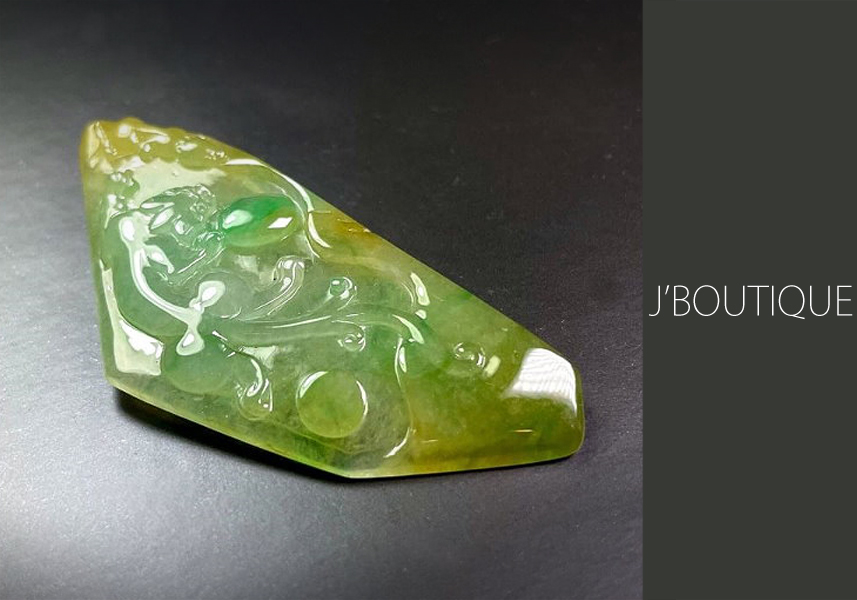 ミャンマー産天然無処理翡翠 吉祥 神獣 オーナメント 手石 ペンダント