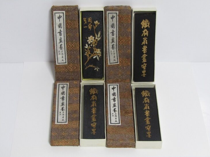 中国書画墨 上海墨廠出品 徽歙曹素功堯千氏造 鉄斎翁書畫寶墨 書道具