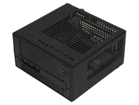 サイズも性能も妥協しない。新世代“Mini-STX”の超小型マシン、ASRock