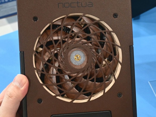 COMPUTEX：待ってましたNoctua×Seasonicのコラボ電源「PRIME TX-1600
