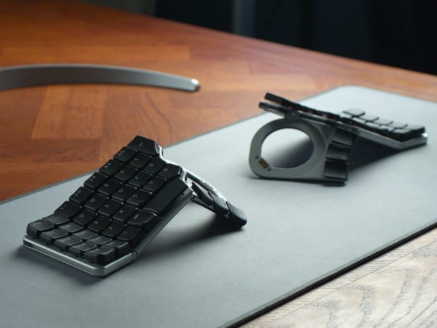 トラックボールやダイヤルを搭載可能な分割キーボード「Naya Create