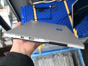 お買い得中古品情報) 訳あり仕様な「Surface Pro 4」のジャンク品が