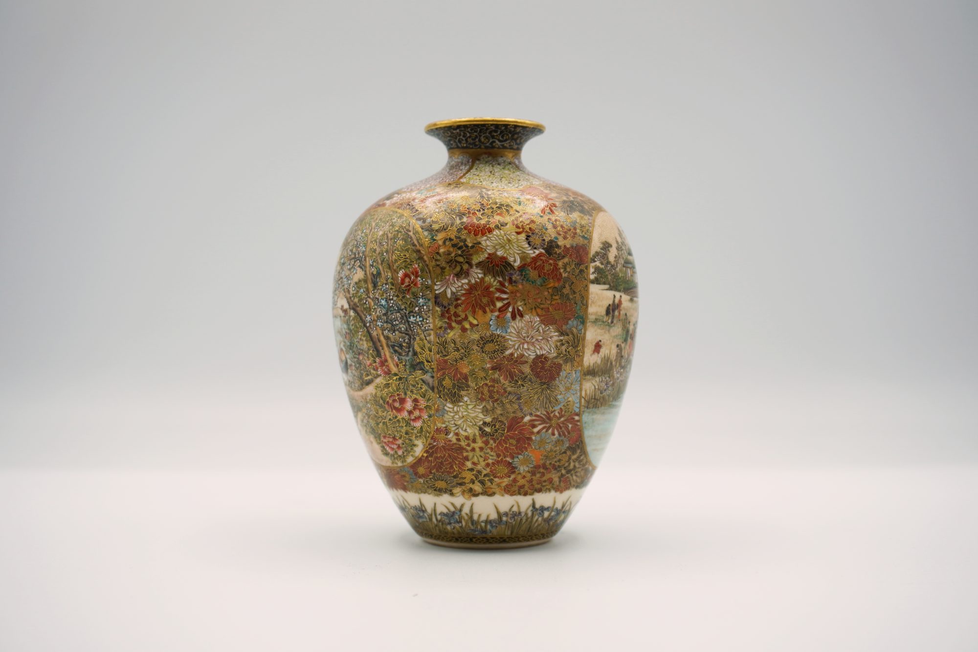 長谷川美山 薩摩錦手 山水花詣図花瓶 | 明治工芸・明治金工の販売専門