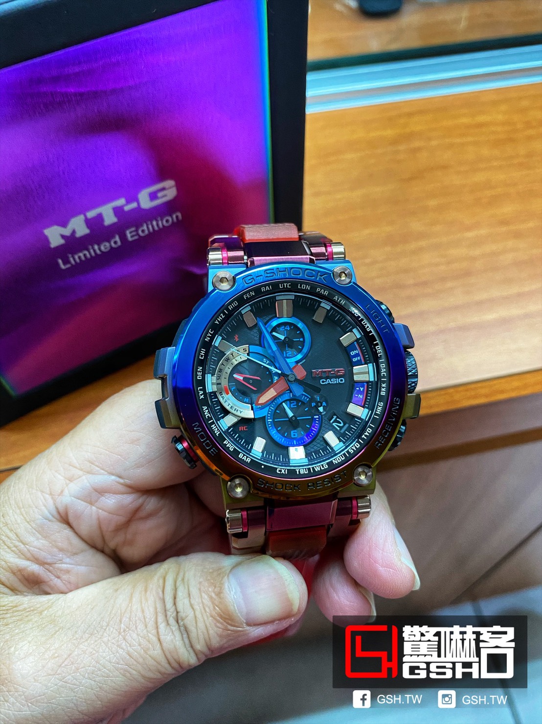 限量G-SHOCK 火山雷限量錶款紅MTG-B1000VL-4 - 驚嚇客