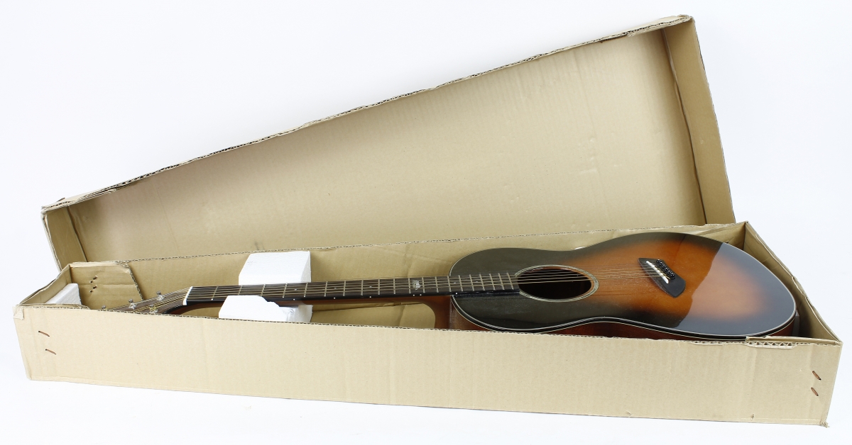 Yamaha CSF-60 acoustic parlour guitar, made in Taiwan, ser. no