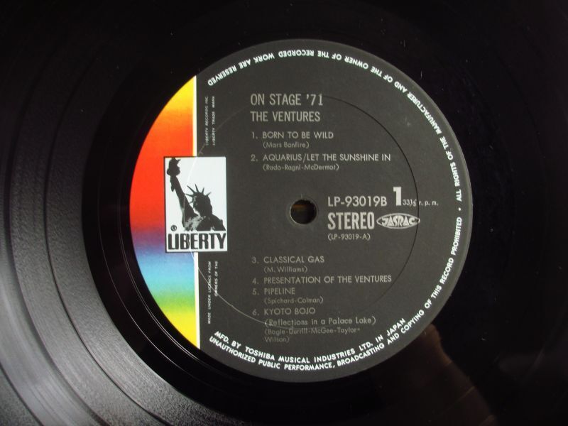 The Ventures / On Stage '71 - Guitar Records